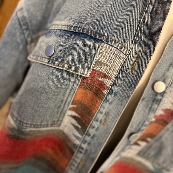 Vintage Denim Shacket with Aztec Southwestern Pattern - Picture 5 of 12